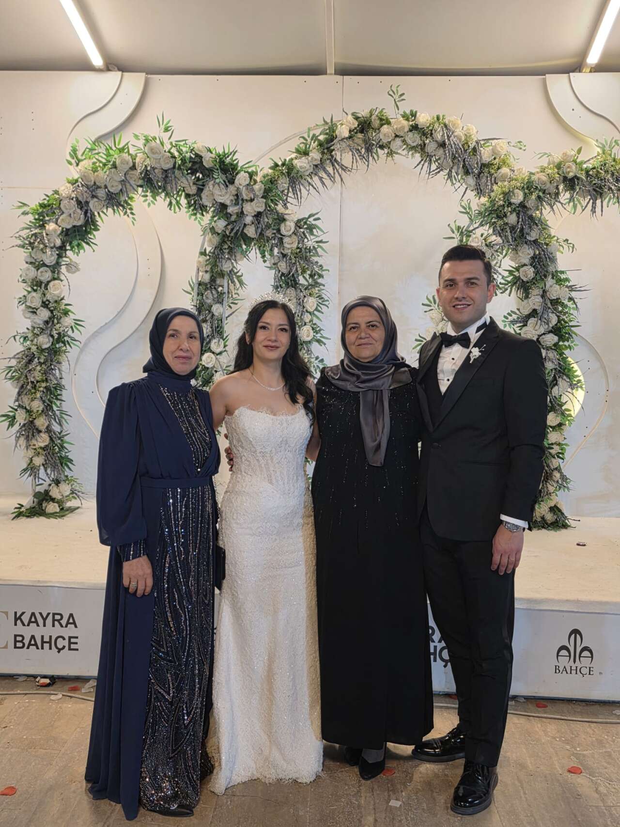 Muğla’da Arzu ve Mehmet’in Mutluluğu: Kayra Düğün Bahçesi’nde Görkemli Düğün 8